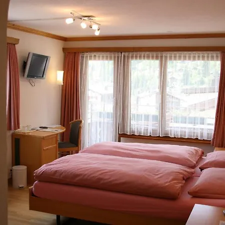 Cresta Hotel 3*