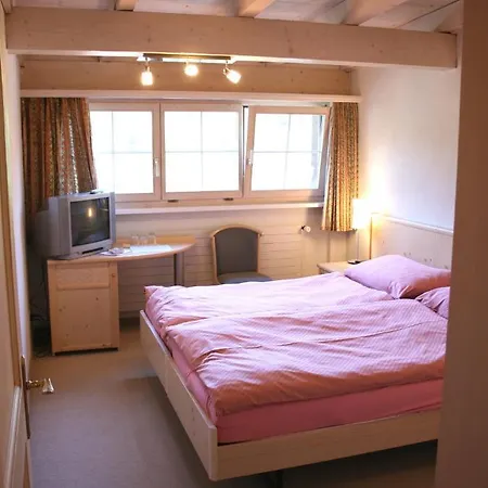 Hotel Cresta 3*